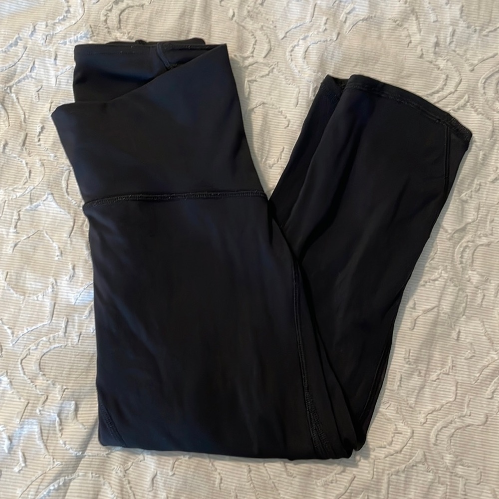 Lululemon cropped leggings 4 (fits like a 2)